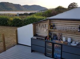 Deganwy Beach house 3BR，位于戴根威的酒店