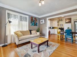 Charming 1909 St Johns Bungalow，位于波特兰的简易别墅