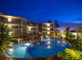 礁石海滨公寓，位于芒格努伊山的公寓式酒店