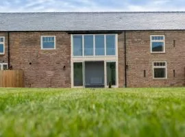 La Roche-Barn with hot tub on the Welbeck estate