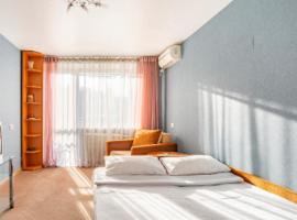 Apartment with a panoramic view of Podil near the metro，位于基辅Great Choral Synagogue附近的酒店
