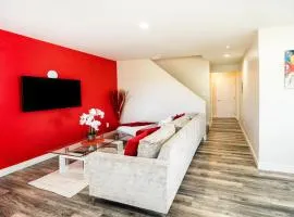 Large chic 5-bedroom 3 bathroom clost to Downtown LA