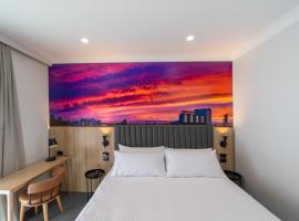 Royal Hotel-Motel，位于莫里的酒店