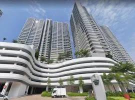 Meridin Medini Iskandar Puteri by RR JBcity