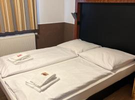 Hotel Castellana，位于Lessien的酒店