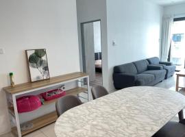 Kuching Near Batu Kawa Cozy Apartment P Residence，位于古晋的带按摩浴缸的酒店
