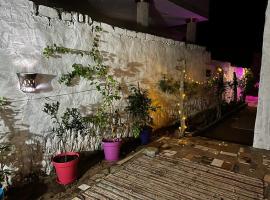 Haven Hideaway - The Summer Moon House，位于达哈布的酒店