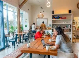 ITH Santa Barbara Surf Hostel