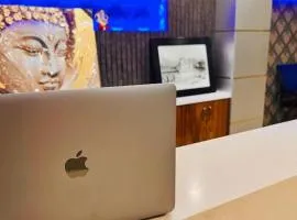 Hotel Apple Inn n Suites, New Delhi