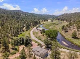 Welcome! 4 bedroom (6 bed) 3 bath River House