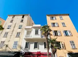 Les Suites R Bonaparte - Appartements de standing au cœur de la vieille ville piétonne