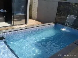 Casa com Piscina em Boracéia Bertioga