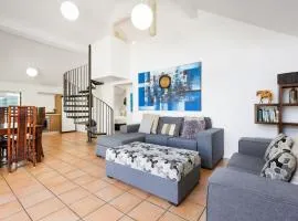 Byron Bay Beachfront Holiday Apartments Loft 11