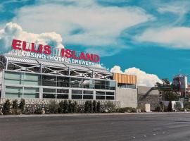 Ellis Island Hotel Casino & Brewery，位于拉斯维加斯拉斯维加斯大道以东的酒店