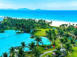 Cam Ranh Sea View apeartment Nha Trang，位于金兰市的酒店