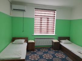 Moynaq Grand Hostel，位于Mŭynoq的酒店