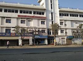 Hotel Supriya International - Bihar，位于Bettiah的带停车场的酒店