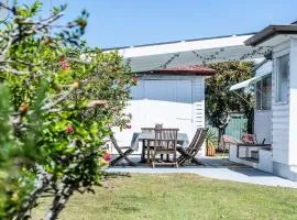 Bangalow Beach House - Ettalong