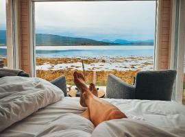 Norwegian Wild，位于Vangsvik的带热水浴缸的酒店