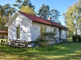 Lovely Home In Simrishamn With Kitchen