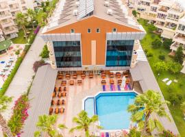 Fame Beach Hotel，位于凯麦尔的酒店