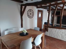 Le Refuge de Normandie avec Spa et Cheminée，位于Mesnières-en-Bray的酒店