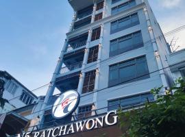 N5 Ratchawong Hostel，位于Samphanthawong的青旅