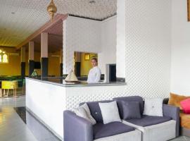 Hotel Warda，位于瓦尔扎扎特的酒店
