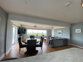 Inis Mor, Aran Islands Luxury 5 bedroom with Seaviews，位于Killeany的度假屋