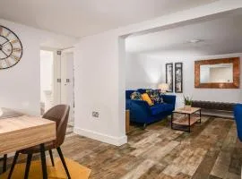 Coppergate Mews Apt 1 Stylish 2 bed 2 bath apartment private entrance Doncaster