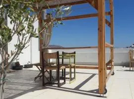 Little Penthouse with Open Terrace