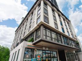 SAM E Hotel Bangkok Sathorn，位于曼谷勒德森医院附近的酒店