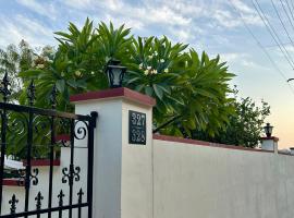 Ashraya home stay in Pushkar valley，位于阿杰梅尔的酒店