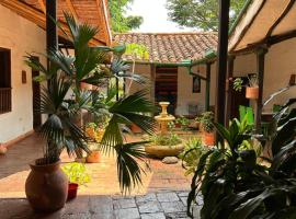 Nacuma Garden Hostel - Casa Nacuma，位于巴里查拉的酒店