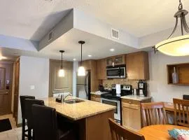 Perfect family 2-bed Condo with hot tub