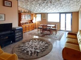 2 Bedroom Lovely Apartment In Penne，位于Penne的酒店