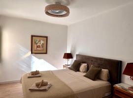 CozyCatalonia - Exclusive Attic in Central Blanes，位于布拉内斯的酒店