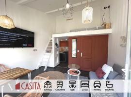 Casita: maison duplex +parking/terrasse/Netflix，位于特鲁瓦的酒店