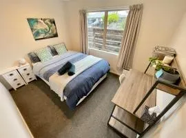 Papamoa Two Rooms & Kitchenette - Dogs welcome