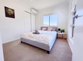 GablesBox HilMaraylya 2Br granny flat with WiFi，位于Annangrove的酒店