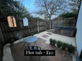 The Coachhouse, Hot Tub