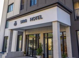 SIBB Hotel，位于地拉那达吉特缆车附近的酒店