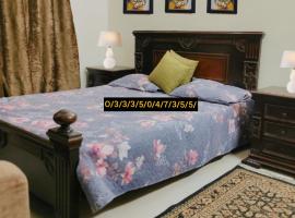 2 bedroom house Valencia town Lahore，位于拉合尔的度假短租房