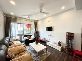 Lavish 2BHK Apartment in Ballygunge Place with Daily Housekeeping