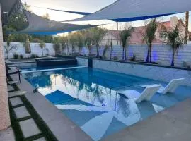 Plush Las Vegas Retreat 5 min from Strip