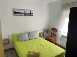 Amplio con 2 dormitorios y muy equipado LA CANAL