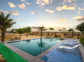 Heritage Juma Resort with swimming pool，位于斋沙默尔沙漠国家公园附近的酒店