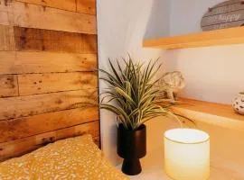 Superb Guest Suite in Caldicot with Parking
