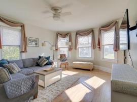 New Bedford Apartment about 4 Mi to Fort Phoenix Beach