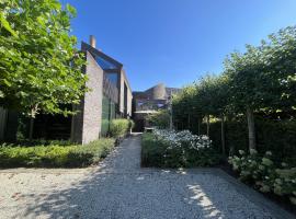 Modern holiday home near Bruges and the North Sea，位于Dudzele的度假短租房